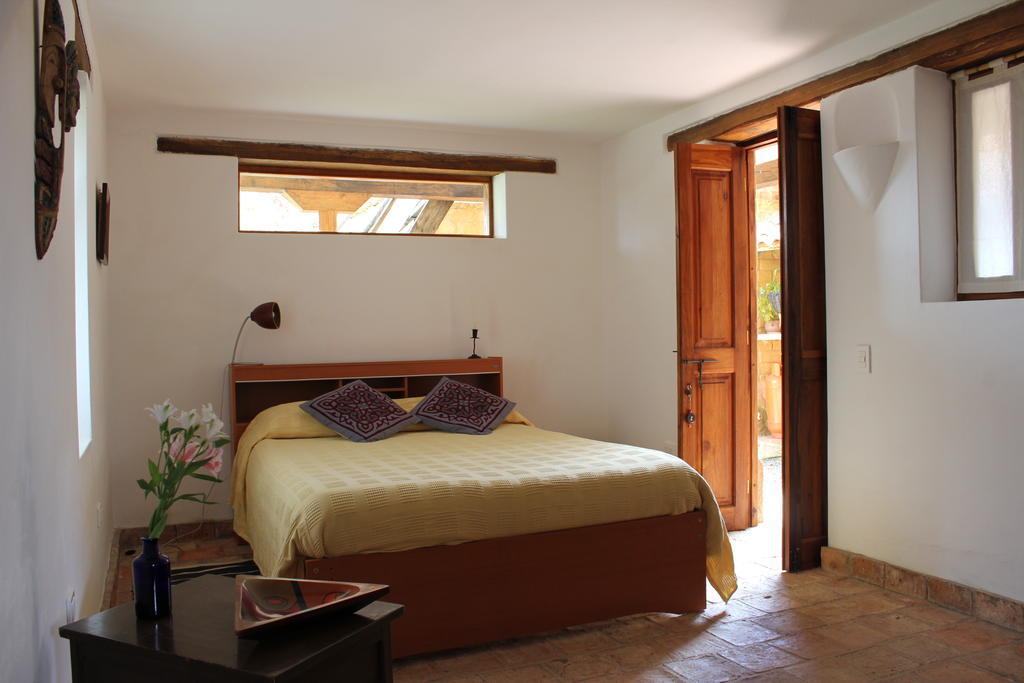 Hostal Casa Del Arte Robles الغرفة الصورة