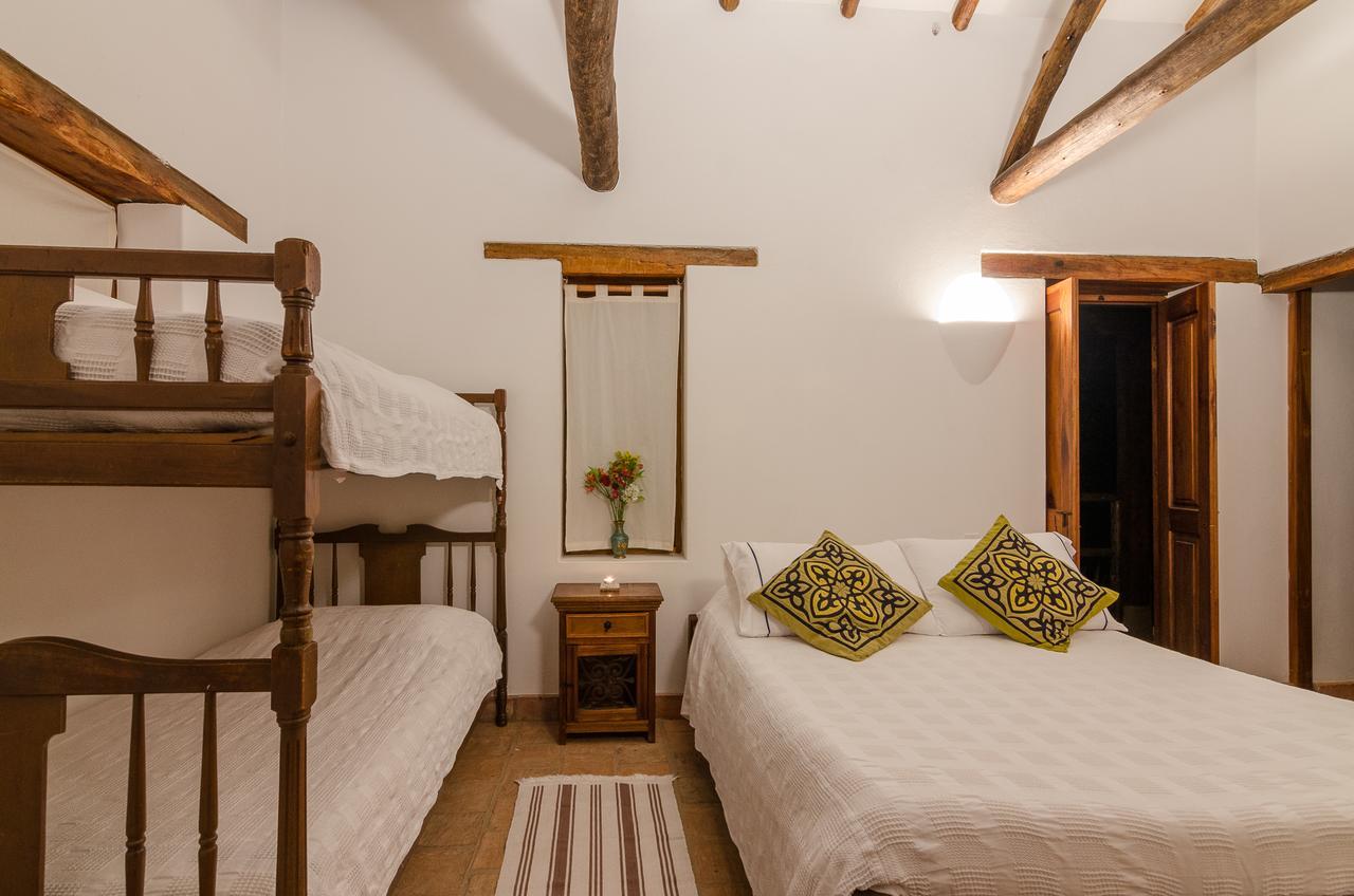 Hostal Casa Del Arte Robles المظهر الخارجي الصورة
