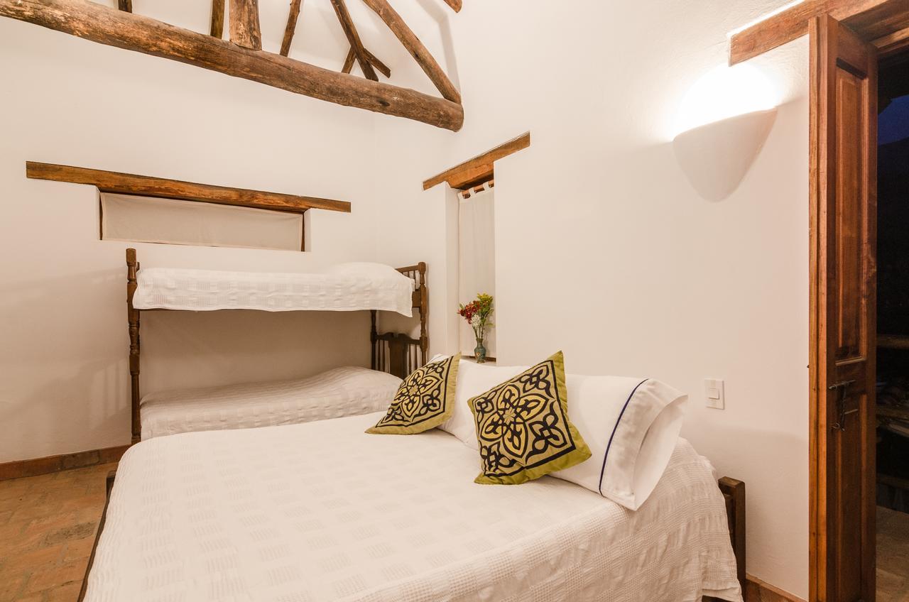 Hostal Casa Del Arte Robles المظهر الخارجي الصورة